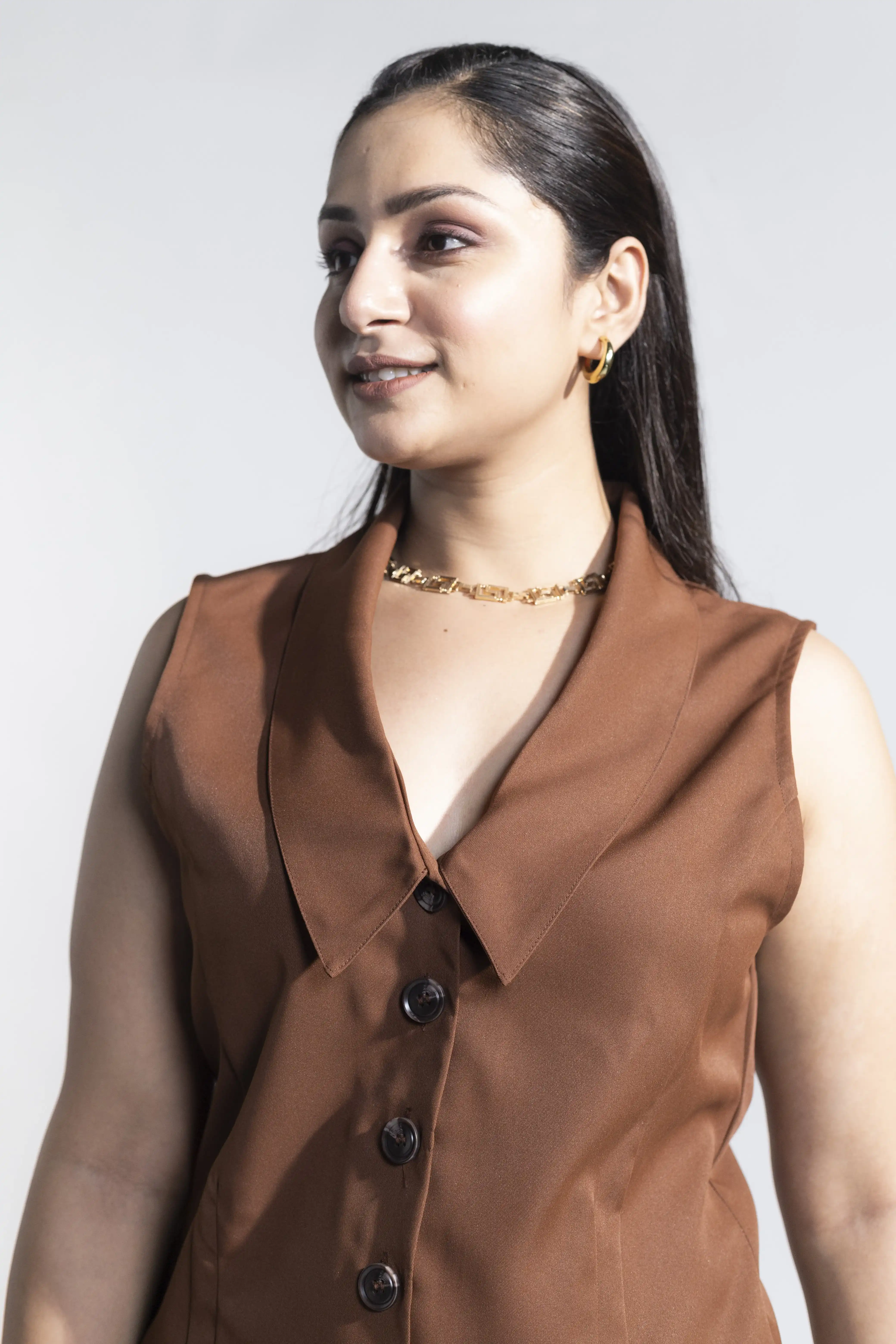 Sleeveless Shawl Collar Blazer- Brown